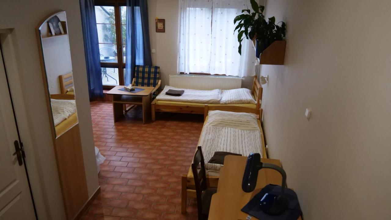 Penzion Na Hradbach Louny Exteriör bild