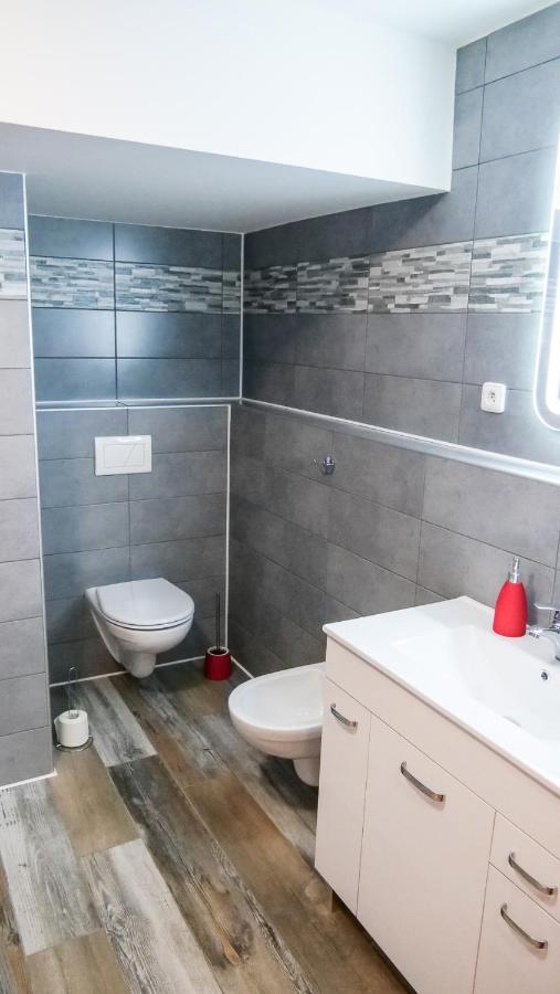 Penzion Na Hradbach Louny Exteriör bild
