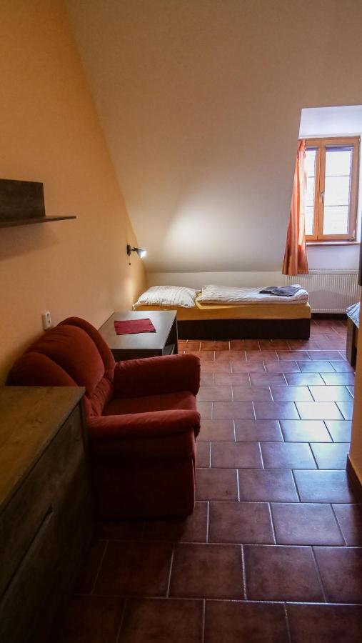Penzion Na Hradbach Louny Exteriör bild