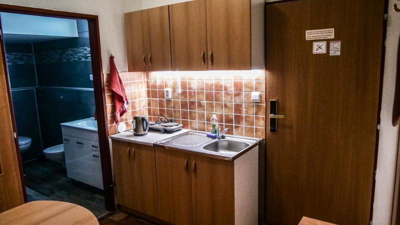 Penzion Na Hradbach Louny Exteriör bild