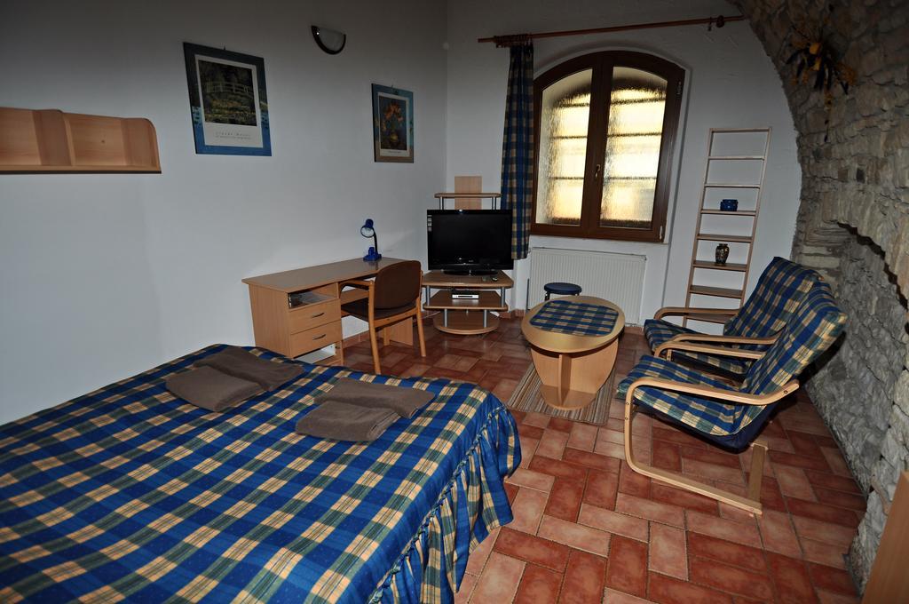 Penzion Na Hradbach Louny Exteriör bild