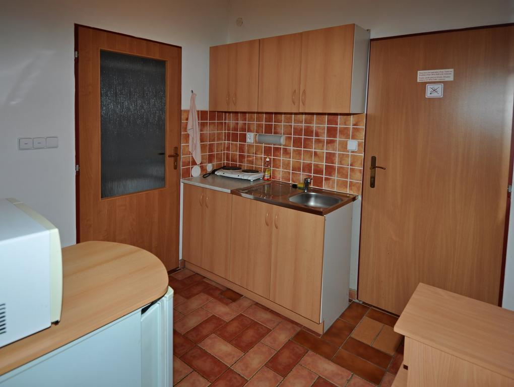 Penzion Na Hradbach Louny Exteriör bild